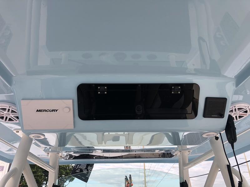 2019 Wellcraft 352 Fisherman