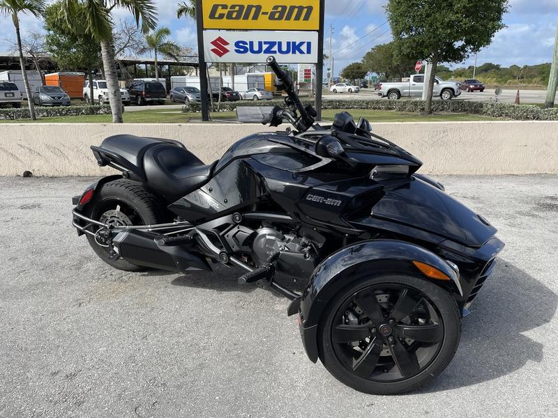 2018 Can-Am® Spyder® F3