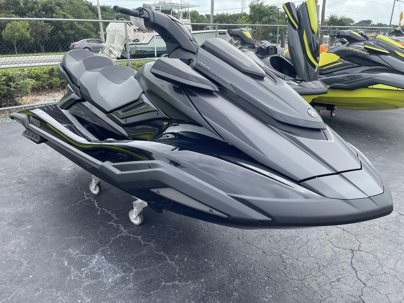 2022 Yamaha Waverunners FX Cruiser SVHO®