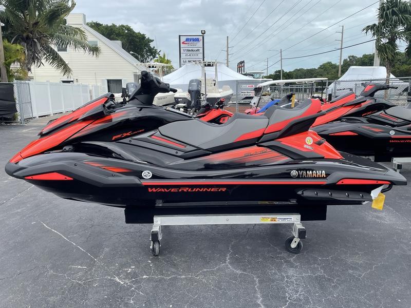 2022 Yamaha Waverunners FX® Limited SVHO®