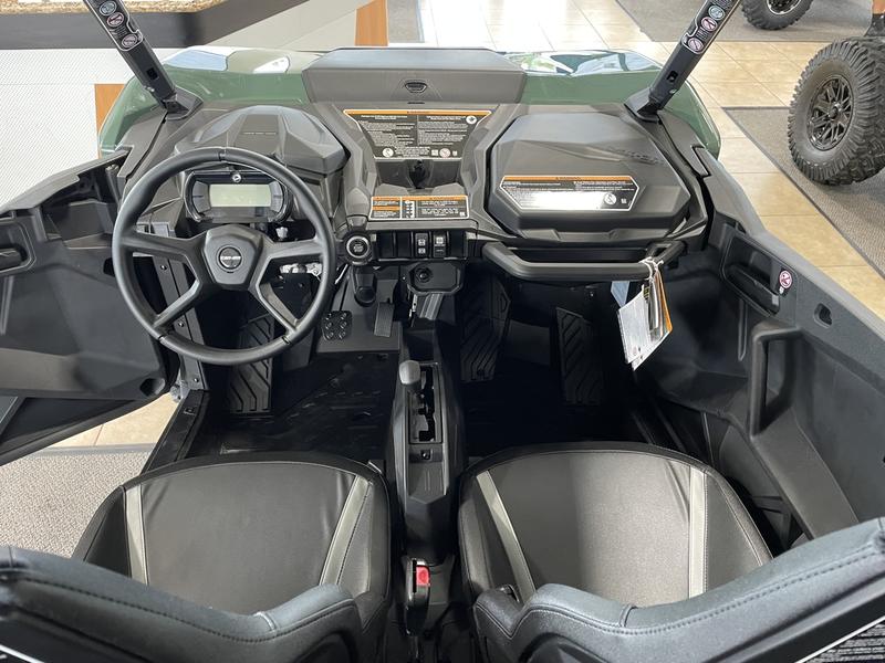 2021 Can-Am® Commander Max DPS