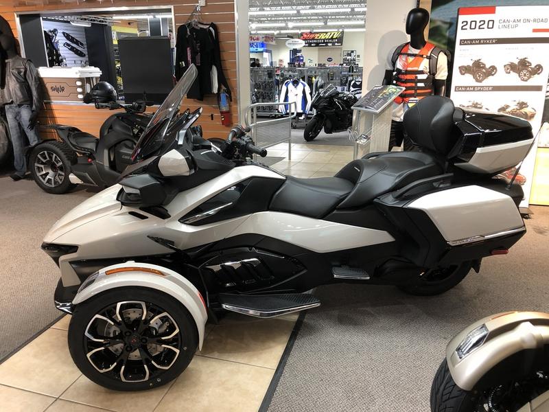 2020 Can-Am® Spyder® RT Limited Chrome