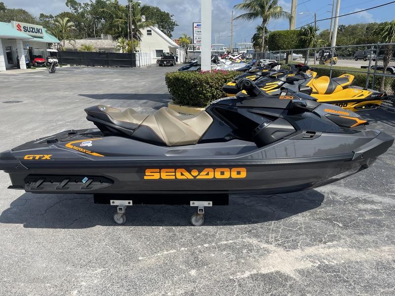 2022 Sea-Doo GTX 300 iBR & Sound System