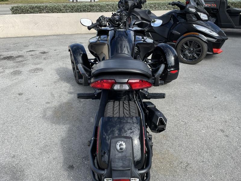 2018 Can-Am® Spyder® F3