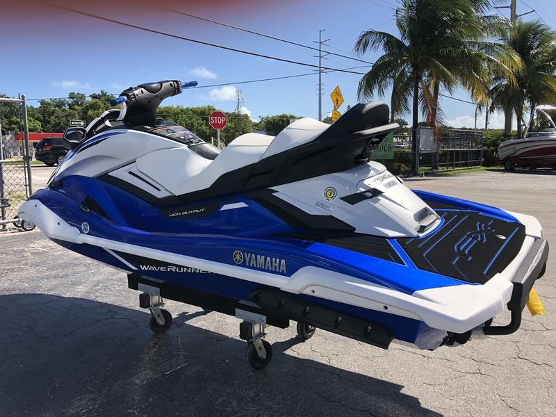 2022 Yamaha Waverunners FX Cruiser® HO