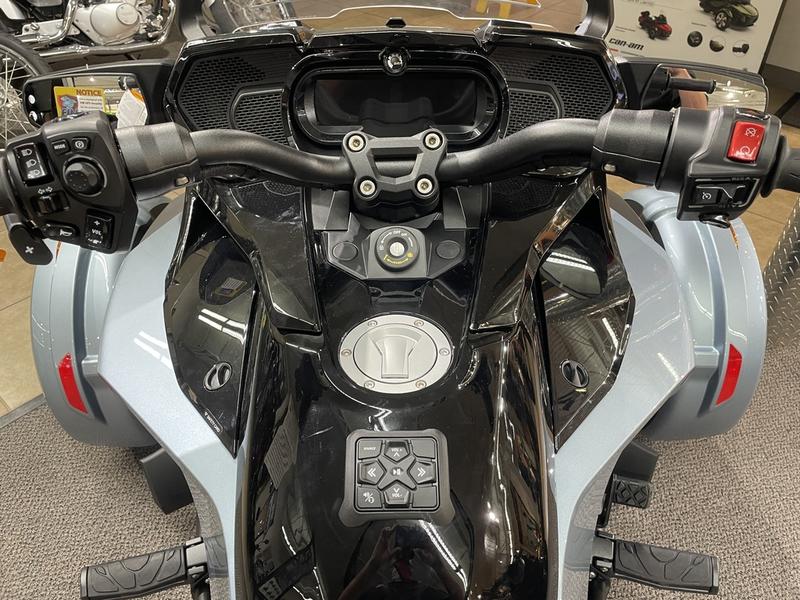 2021 Can-Am® Spyder® F3-T SE6