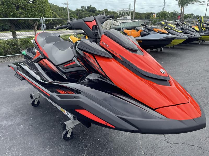 2022 Yamaha Waverunners FX® Limited SVHO®