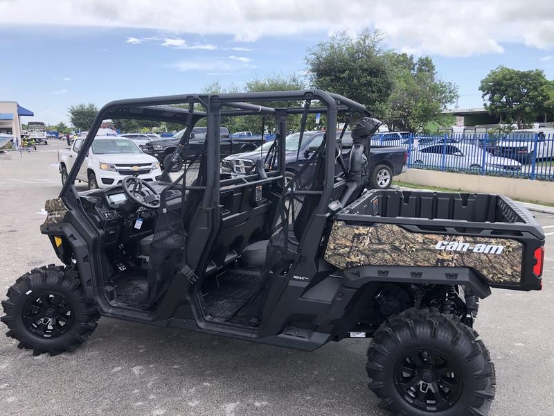 2021 Can-Am® Defender MAX X mr HD10