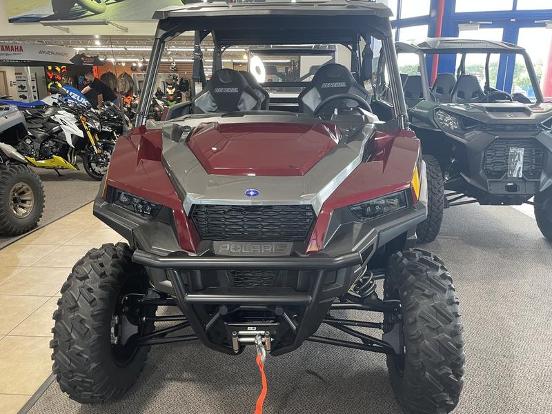 2021 Polaris® General 4 1000 Deluxe