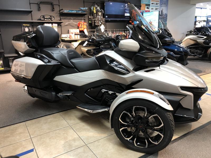 2020 Can-Am® Spyder® RT Limited Chrome