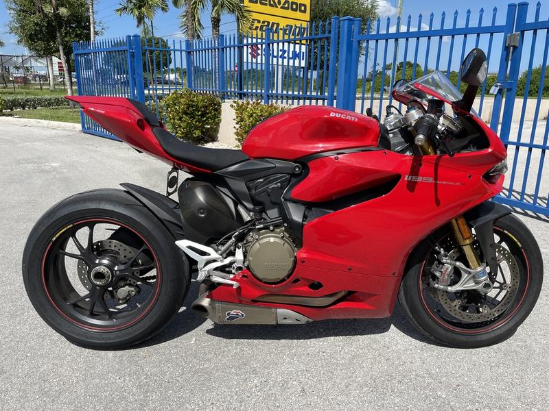 2014 Ducati Superbike 1199 Panigale S