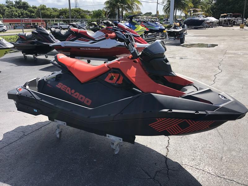 2022 Sea-Doo Spark® Trixx™ 2-up Rotax® 900 H.O. ACE™ IBR & Sound System