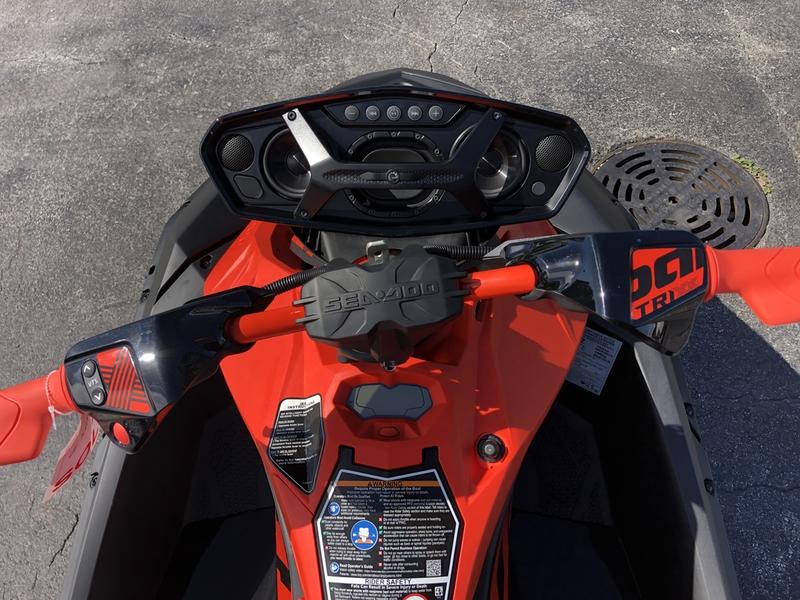 2022 Sea-Doo Spark® Trixx™ 2-up Rotax® 900 H.O. ACE™ IBR & Sound System