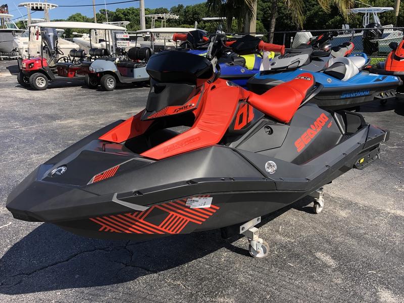 2022 Sea-Doo Spark® Trixx™ 2-up Rotax® 900 H.O. ACE™ IBR & Sound System