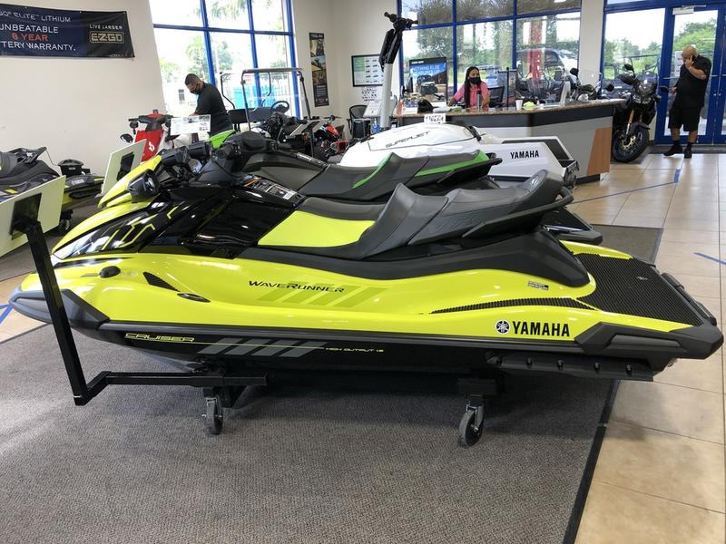 2022 Yamaha Waverunners VX Cruiser® HO with Audio