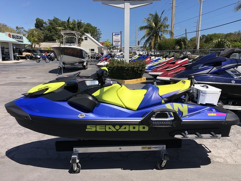 2022 Sea-Doo Wake™ Pro 230