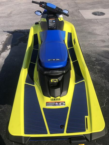 2022 Yamaha Waverunners EX® Deluxe