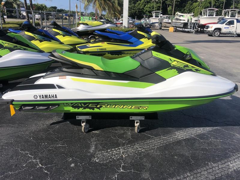 2022 Yamaha Waverunners EX® Deluxe