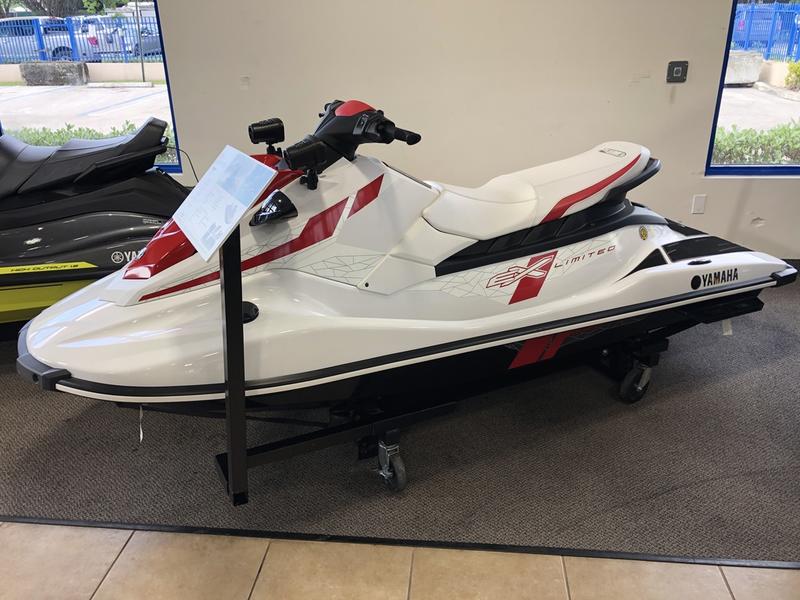 2022 Yamaha Waverunners EX® Limited