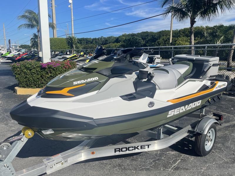 2022 Sea-Doo Fish Pro™ iDF & Sound System