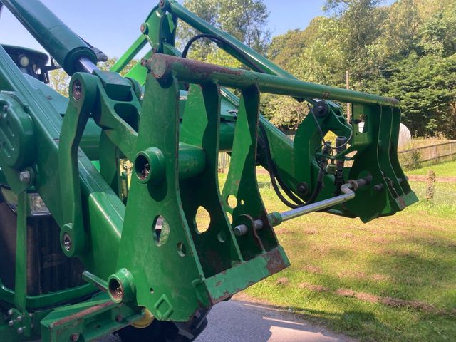 2015 John Deere 5100M Tractor C/W H260 Loader