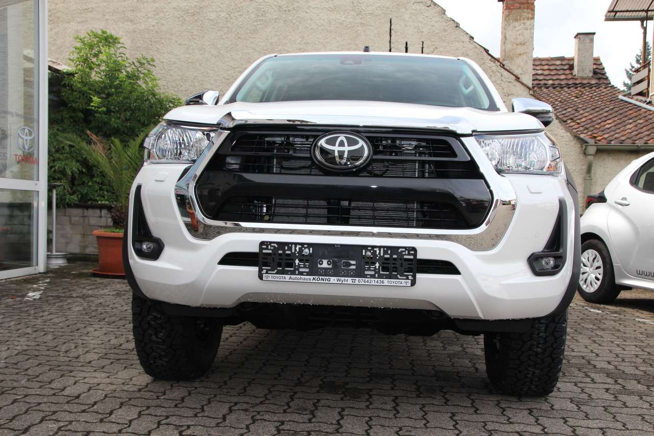 Toyota Hilux Double Cab Comfort 4×4 204 PS OFFROAD CONVERSION