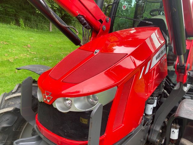 2017 Massey Ferguson 5713 SL Tractor c/w 956 Loader