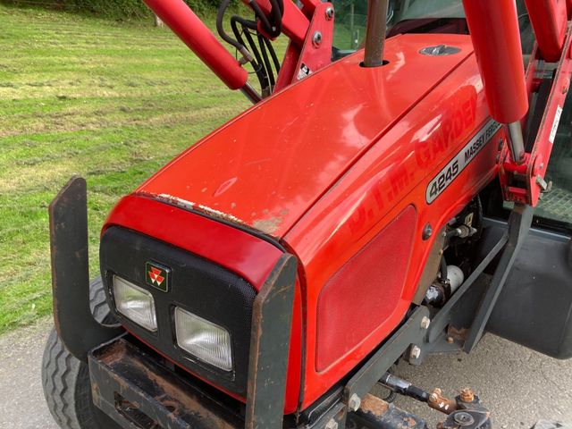 1999 Massey Ferguson 4245 Tractor c/w MF 864 Loader