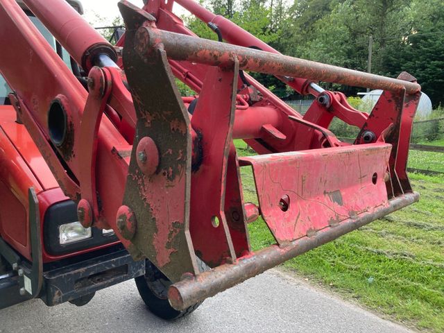 1999 Massey Ferguson 4245 Tractor c/w MF 864 Loader