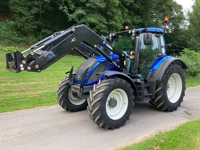 2016 Valtra N154 Active C/W Trima +4.1 Loader