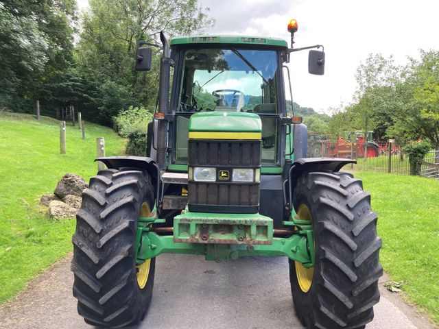 2007 John Deere 6520 Tractor