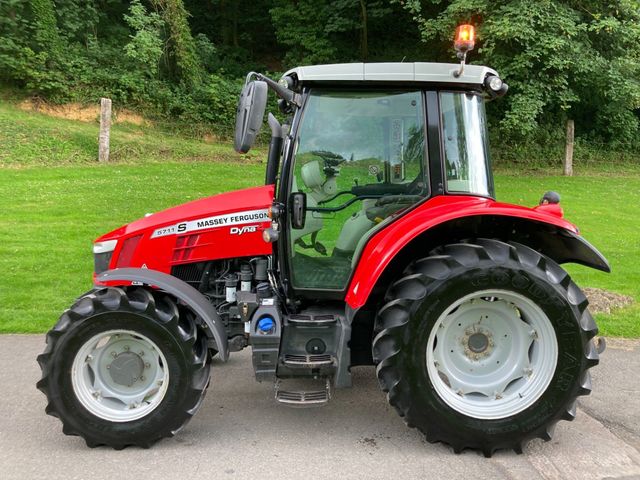 2019 Massey Ferguson 5711S Tractor