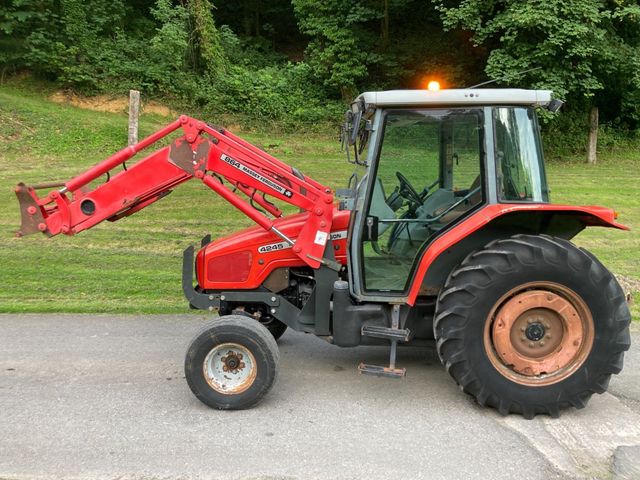 1999 Massey Ferguson 4245 Tractor c/w MF 864 Loader