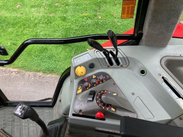 1995 Massey Ferguson 6180 Dynashift Tractor