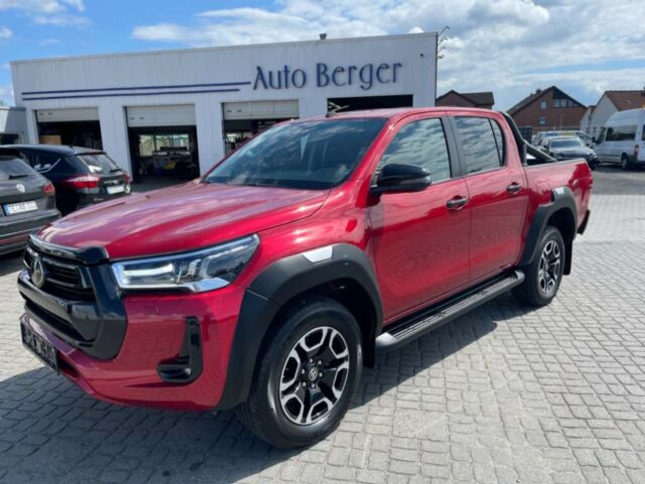 Toyota Hilux 2.8d Automatik Double Cab Invincible Navi