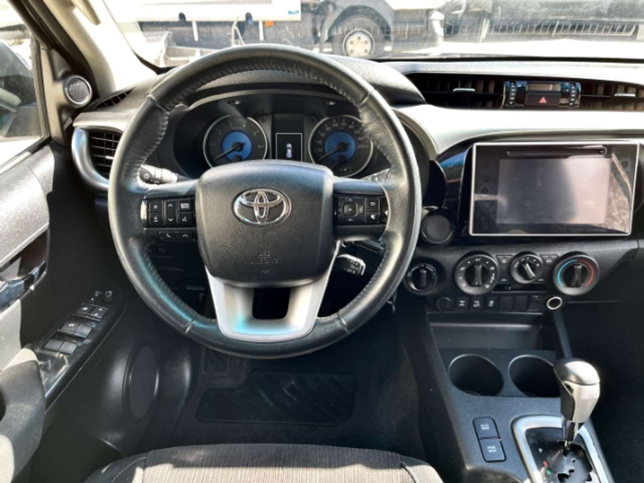 Toyota Hilux Double Cab 4×4 2.4 D-4D LED Navi Keyless e-Sitze R