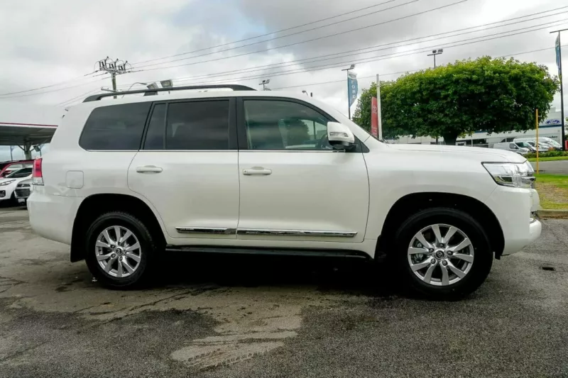 2021 Toyota Landcruiser VDJ200R Sahara Crystal Pearl 6 Speed Sports Automatic Wagon