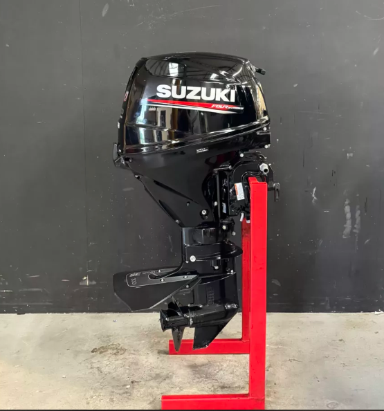 Suzuki DF30ARS outboard engine