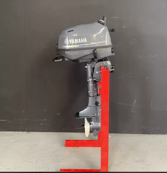 Yamaha 4 HP outboard engine