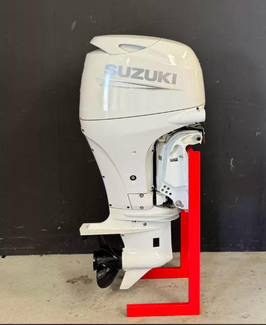 Suzuki DF90A ’23 outboard engine