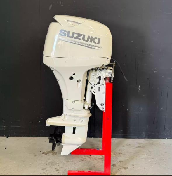 Suzuki 60 PK EFI outboard engine