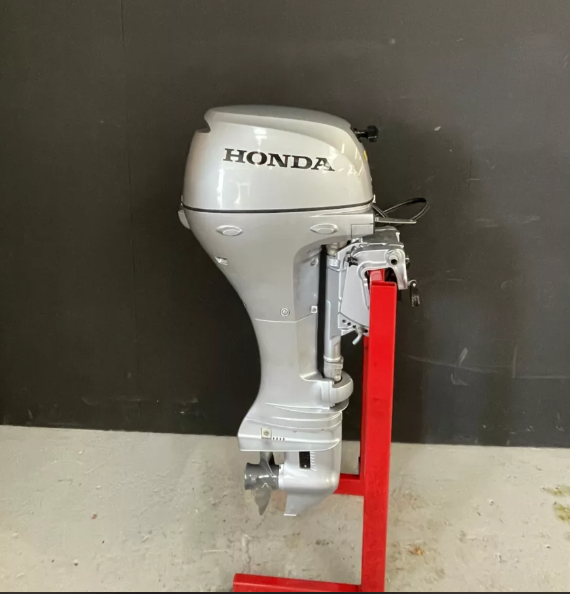 Honda 10 HP outboard engine