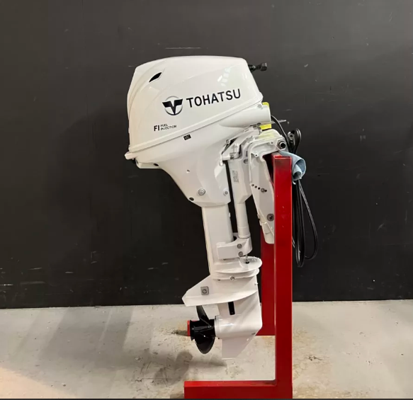 Tohatsu 20PK EFI Powertilt outboard engine