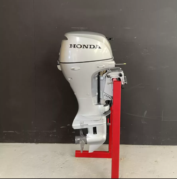 Honda 15 HP outboard engine