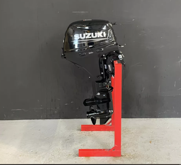 Suzuki 15 PK EFI outboard engine