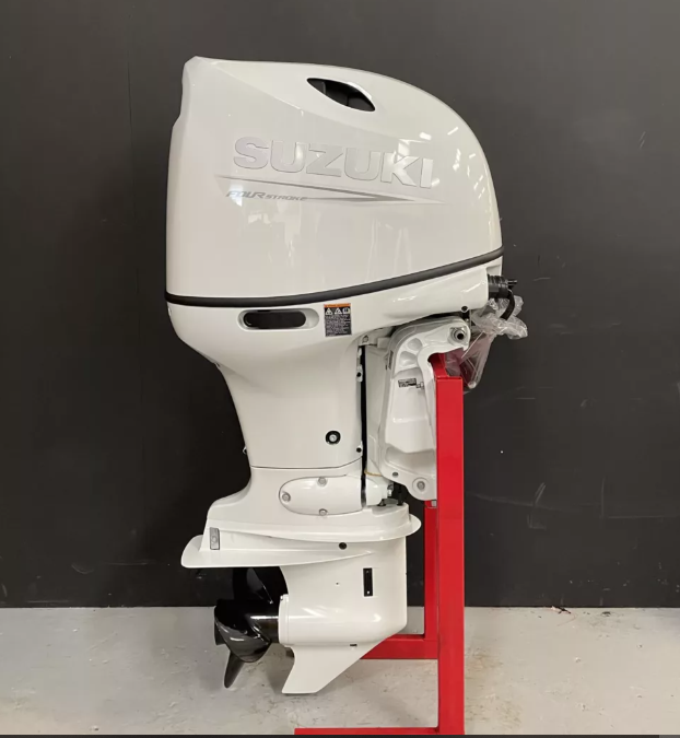 Suzuki DF115 BTGL outboard engine