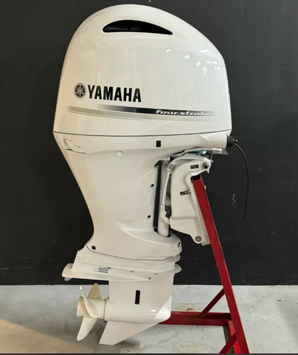 Yamaha F150XCA2 outboard engine