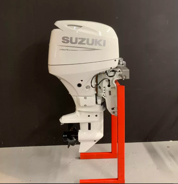 Suzuki 60 PK EFI ’22 outboard engine