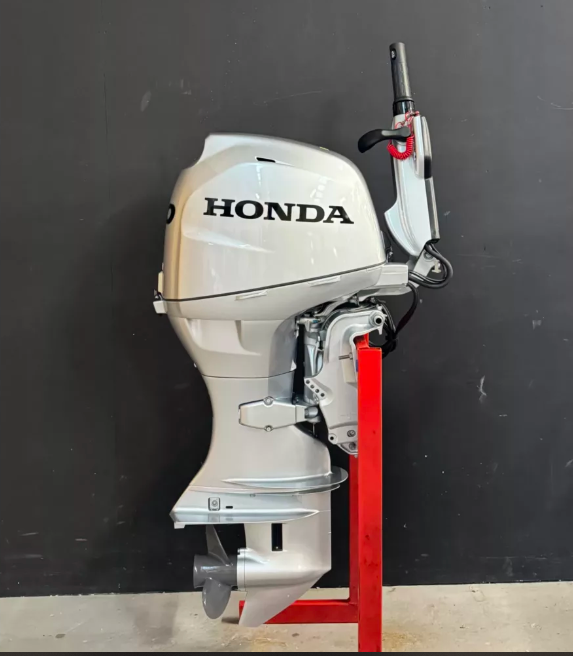 Honda 40PK EFI outboard engine